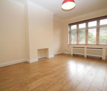 2 bedroom maisonette to rent - Photo 2