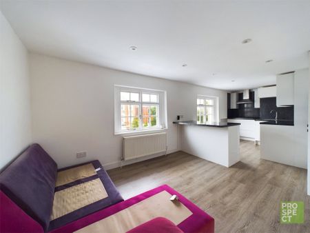 1 bedroom Flat in Russell Street, Reading - Photo 4