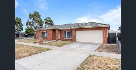 MODERN COMFORT IN LUCAS ESTATE - Photo 5