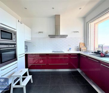Location Appartement 4 pièces 136m² LILLE 59000 - Photo 6