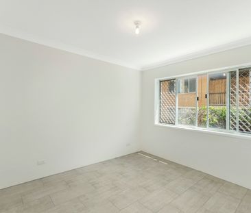 2/22 Frederick Street, Surfers Paradise QLD 4217 - Apartment For Re... - Photo 2