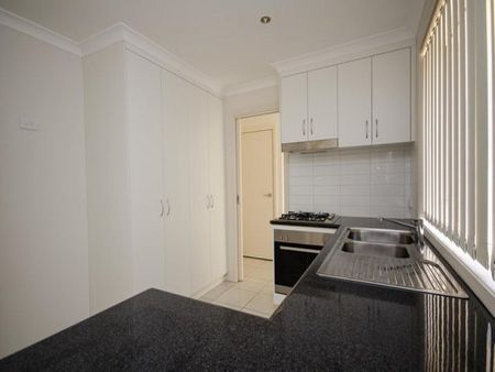 Space & Privacy Close To The Centre of Town! - Photo 5