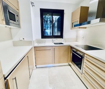 2 Bedroom Apartment For Rent in La Quinta, Málaga - Photo 1