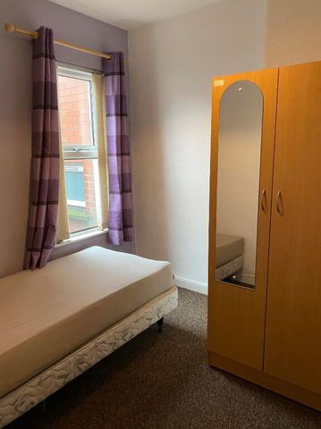 63 Cavendish Street, Belfast, BT12 7AW - Photo 2