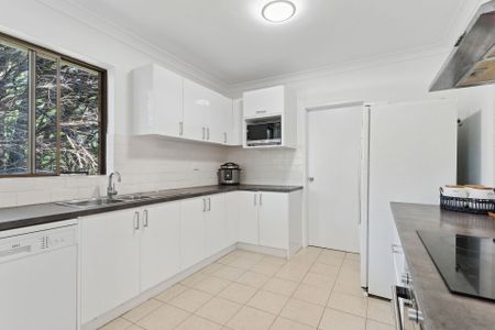 Three Bedroom Unit - Photo 3