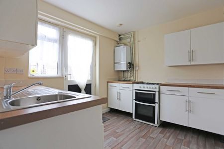 Price £1,850 pcm - Let - Photo 4