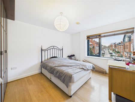 2 bedroom Apartment to rent - Photo 5