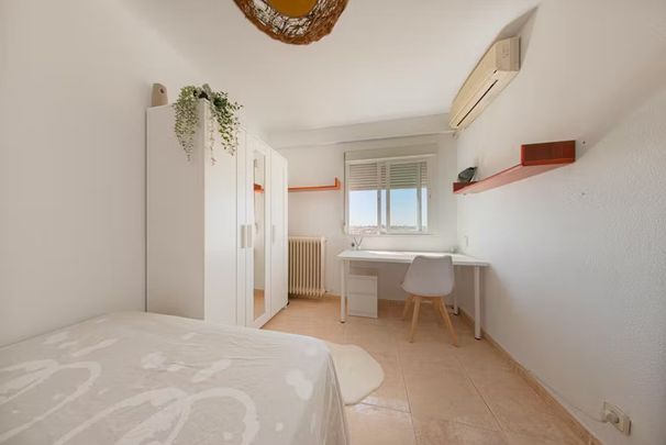 Calle Santa Virgilia, Madrid, Community of Madrid 28033 - Photo 1