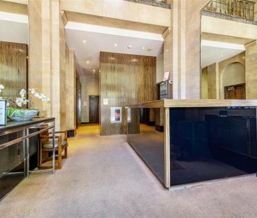 3 bedroom flat to rent - Photo 2