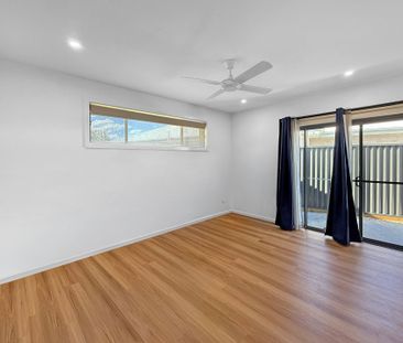 Modern 2-Bedroom Granny Flat in Beautiful Moonee Beach - Photo 2