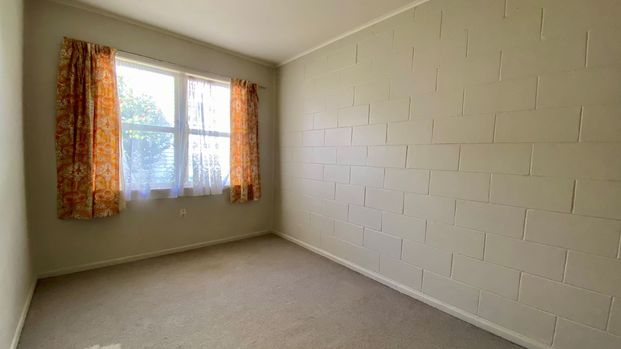 Two bedroom unit close to city centre - Photo 1