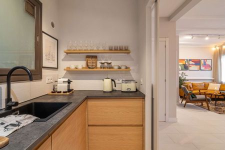 2 room luxury Apartment for rent in Barcelona, Spain - Photo 4