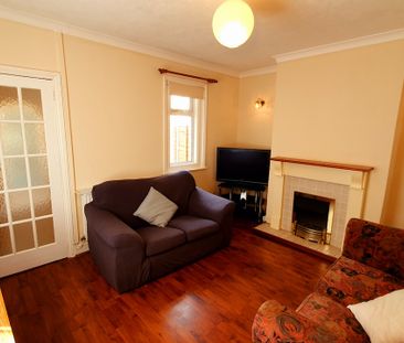 4 bedroom house - Photo 1