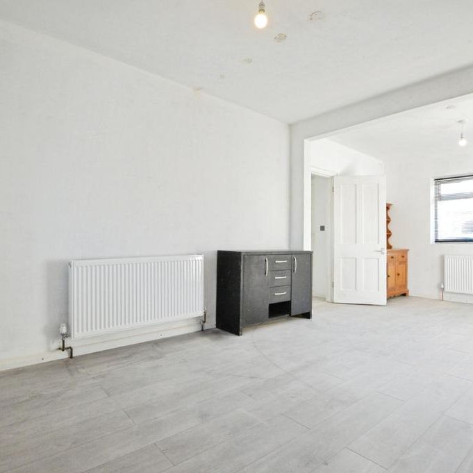 3 bedroom detached house to rent - Photo 1