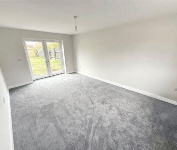 4 bedroom detached house to rent - Photo 5