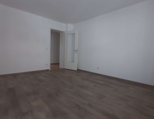 +++ 2 Zimmer Wohnung mit Balkon, Badewanne mit Tür +++ - Foto 1