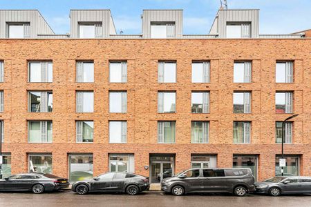 Stunning two bedroom apartment with balcony, in an exciting loft-style apartment development, in Hackney Wick. - Photo 5