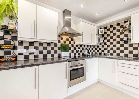 St. Peter's Close, SW17 7UH, London - Photo 3