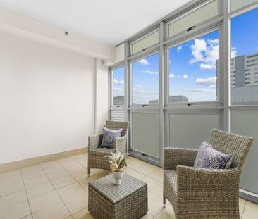 MODERN & SPACIOUS APARTMENT IN THE HEART OF BURWOOD - Photo 6
