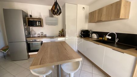 Location Appartement 4 pièces 89m² - Photo 4