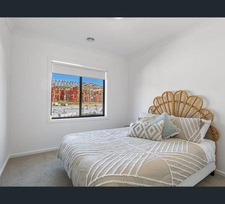 44 Delma Crescent, Seymour, Vic 3660 - Photo 2