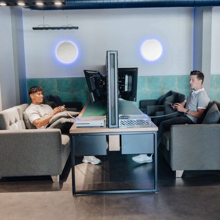 Silver Studio - Photo 1