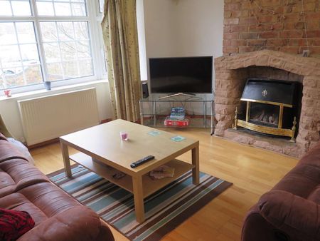 Cosy ALL FEMALE houseshare in lovely Didsbury! - Photo 3