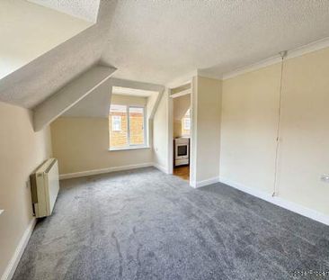 1 bedroom property to rent in New Milton - Photo 1