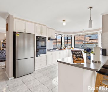 PRIME LOCATION! - Photo 6