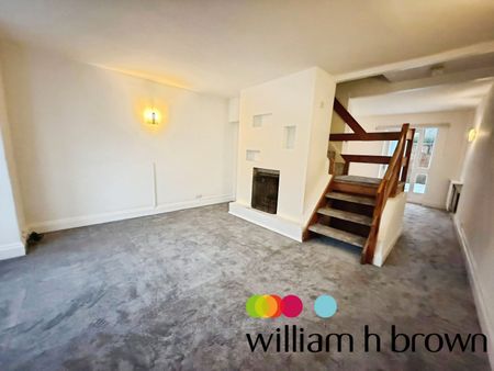 East Hill, Colchester - Photo 3