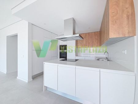 2 room luxury Flat for rent in Alvor, Portimão, Distrito de Faro - Photo 3