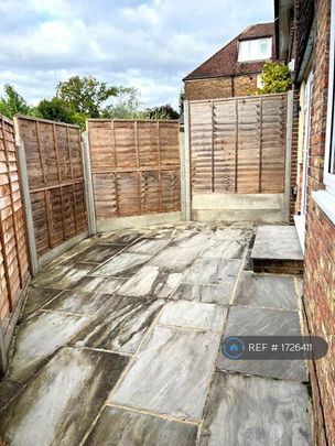 1 bedroom semi-detached house to rent - Photo 1