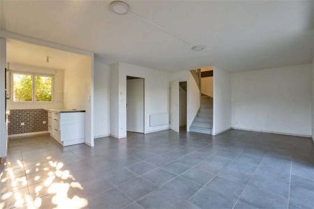 Location appartement 4 pièces - 80m² à Saint-macaire (33490) - Photo 4
