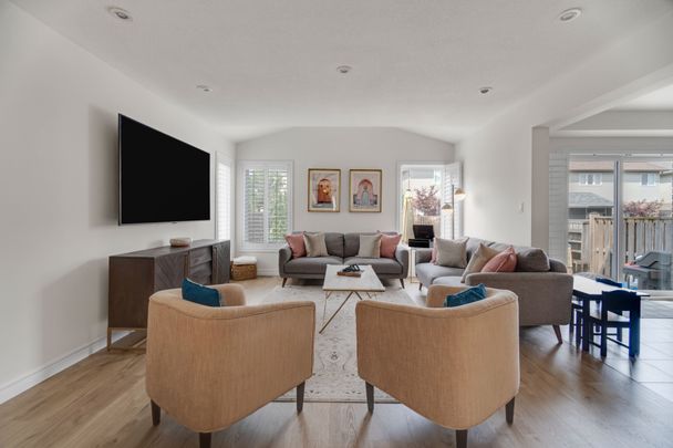 For Lease - 41 Bellagio Avenue, Hamilton, Ontario - Photo 1