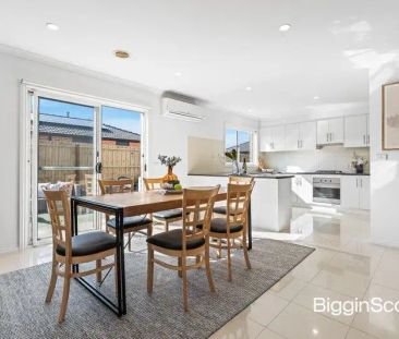 “Spacious Family Home Central to everything that makes Truganina so... - Photo 3