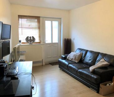 1 bedroom semi-detached house to rent - Photo 2