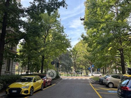 Quadrilocale in Affitto in Via Alberto da Giussano a Milano - Photo 4
