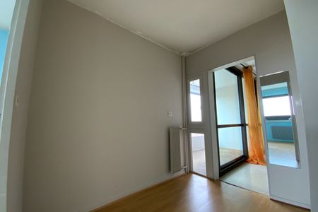 À LOUER - Appartement 3 pièces avec terrasse et balcon à VALENCE - Photo 2