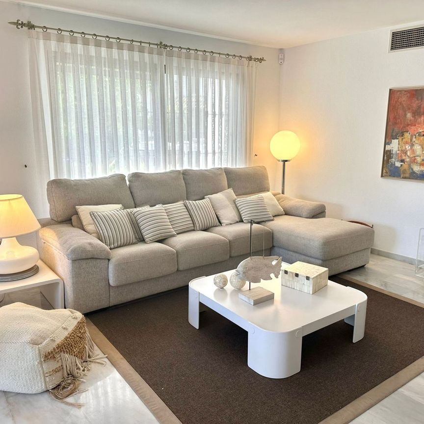 Middle Floor Apartment in Puerto Banús - Photo 1