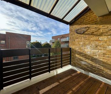 3 bedroom maisonette to rent - Photo 2