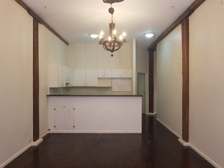 Where Style Meets Height in One Perfect Space! - Photo 5