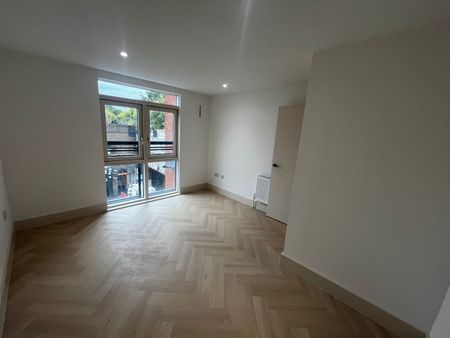 2 Bed Flat, Kilburn High Road, NW6 - Photo 4