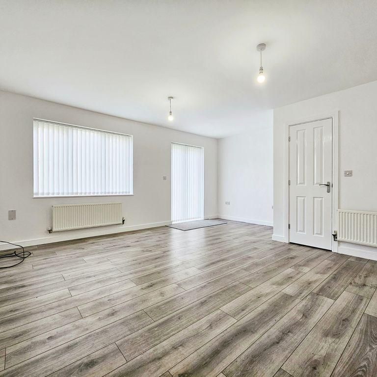 3 bedroom detached house to rent - Photo 1