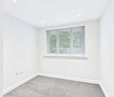 Garlands Road, Redhill, Surrey, RH1 - Photo 3