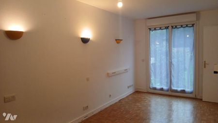 A LOUER Maison de plain-pied proche centre-ville Située à proximité immédiate du centre-ville,... - Photo 3