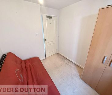 4 bedroom detached house to rent - Photo 3