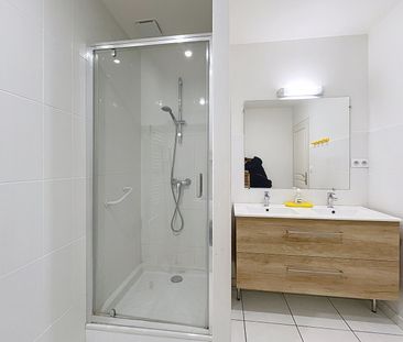 Location Appartement 2 pièces 41m² LA ROCHELLE 17000 - Photo 6