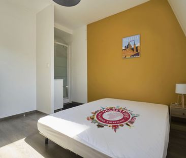 Croix G Roommate 5 Bedrooms at Roubaix - Photo 1