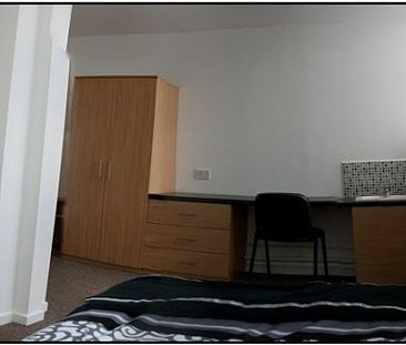 DOUBLE BEDROOM - PRIVATE HALLS - STUDENT ACCOMMODATION LIVERPOOL - Photo 2