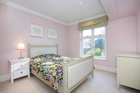 5 bedroom detached house to rent - Photo 4